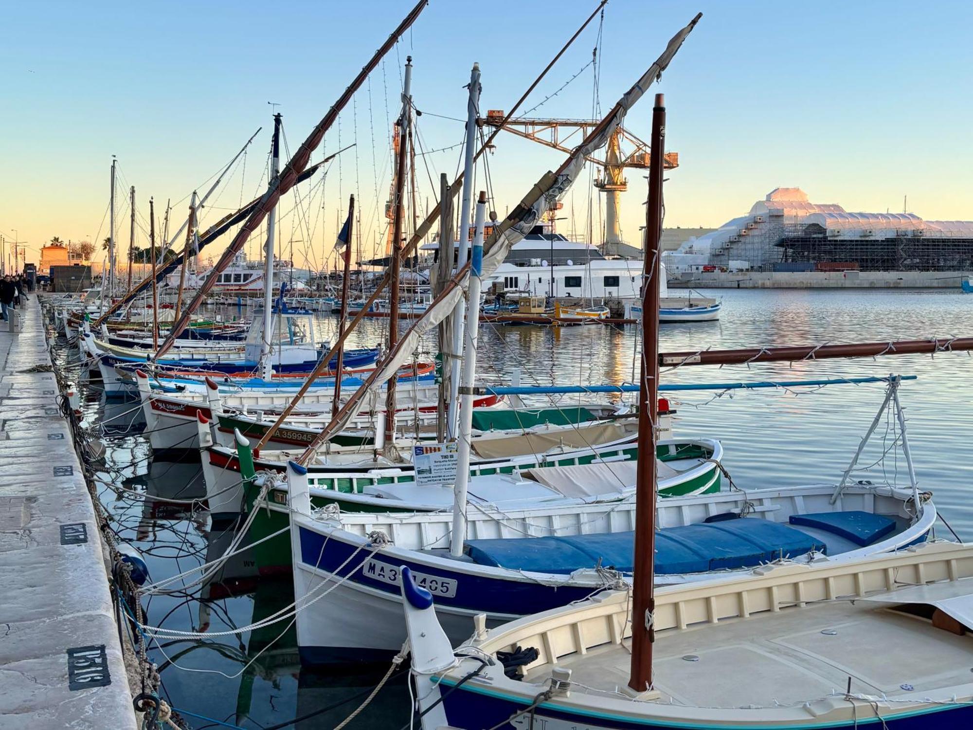Aloha Climatise Parking By Laconciergerie13 La Ciotat Exterior photo